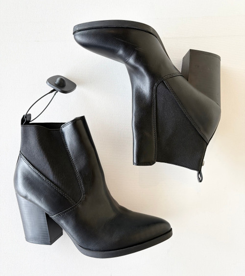 Vist Large View of Product Image Which is Used Unbranded Ankle Boots 7