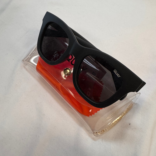 Vist Large View of Product Image Which is Used Quay Sunglasses
