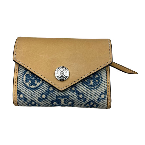 Vist Large View of Product Image Which is Used Tory Burch Leather Wallet