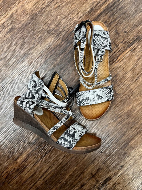 Vist Large View of Product Image Which is Used Miz Mooz Wedge Sandals 10