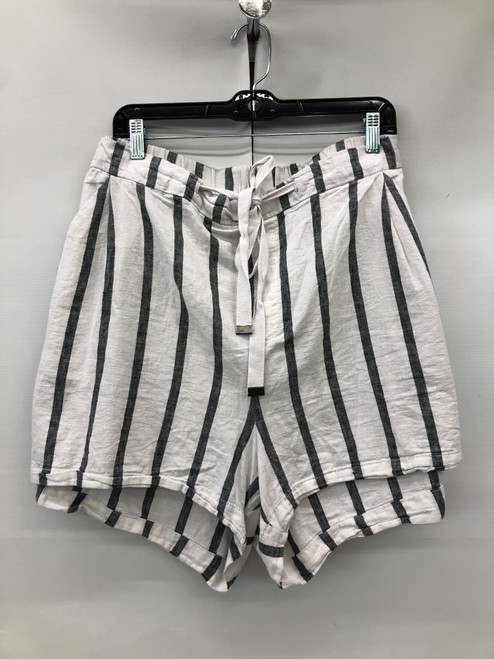 Vist Large View of Product Image Which is Used Joe Fresh Shorts 2X 20/35