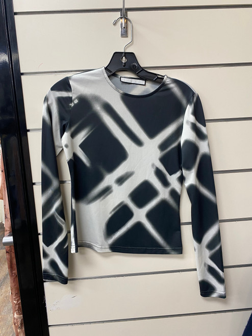 Vist Large View of Product Image Which is Used Su Gi Long Sleeve Top P S-4/6