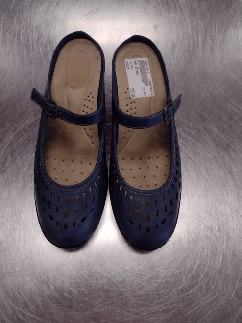 Vist Large View of Product Image Which is Used Easy Street Low Heels 9 60112-S000412614