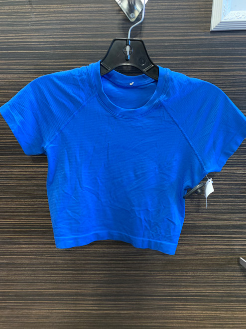 Vist Large View of Product Image Which is Used Lululemon Athletica Active Short Sleeve XS-0/2