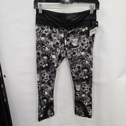 Vist Large View of Product Image Which is Used Lululemon Athletica Active Capri 4-27