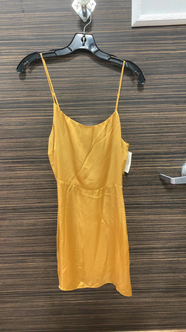 Vist Large View of Product Image Which is Used Wilfred Short Dress B M-8/10