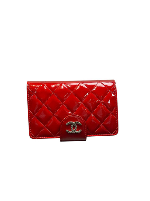 Vist Large View of Product Image Which is Used Chanel Quilted Wallet