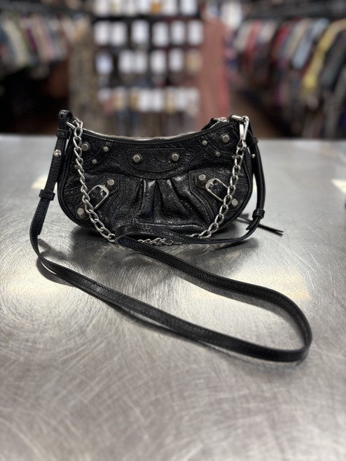 Vist Large View of Product Image Which is Used Balenciaga Large Leather Handbag 60112-S000413320