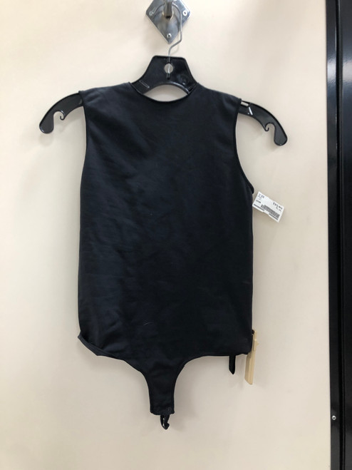Vist Large View of Product Image Which is Used Unbranded Tank Top S-4/6