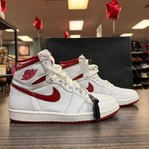 Vist Large View of Product Image Which is Used nike jordan Mens Athletic Shoes 8
