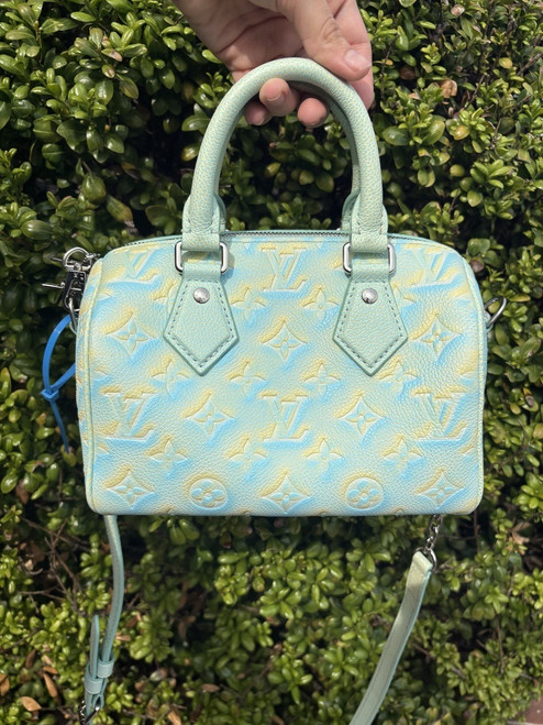 Vist Large View of Product Image Which is Used Louis Vuitton Speedy Bandouliere 20