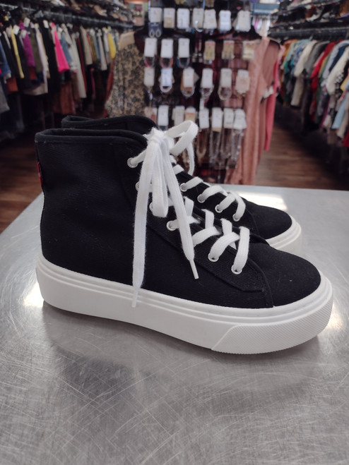 Vist Large View of Product Image Which is Used Levi's Casual Shoes 6.5 60112-S000413927