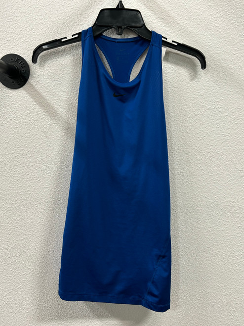 Vist Large View of Product Image Which is Used Nike Active Tank Top M-8/10