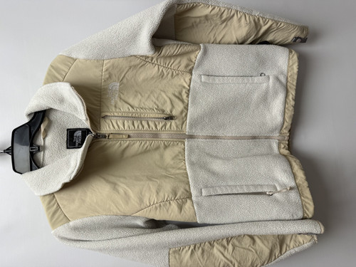 Vist Large View of Product Image Which is Used The North Face Short Light Jacket S-4/6