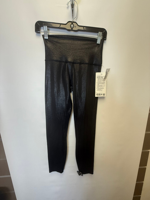 Vist Large View of Product Image Which is Used Lululemon Athletica Active Pant 4-27 60107-S000282195
