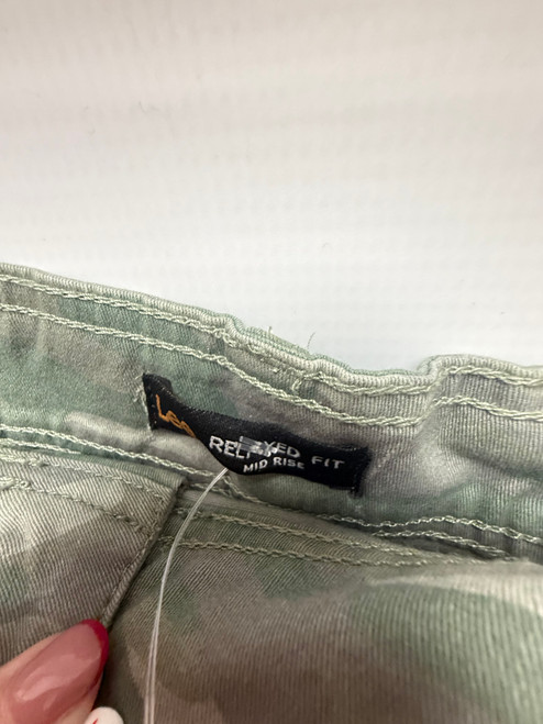 Vist Large View of Product Image Which is Used Lee Shorts 20-35