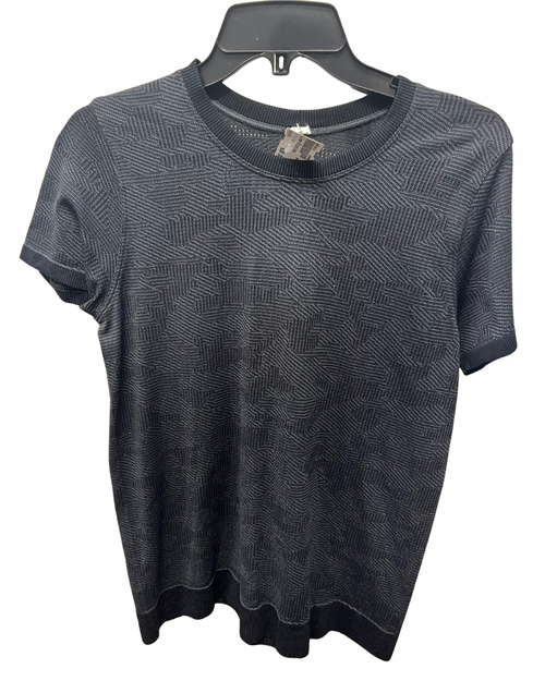 Vist Large View of Product Image Which is Used Lululemon Athletica Active Capri 6-28 60021-S000784510