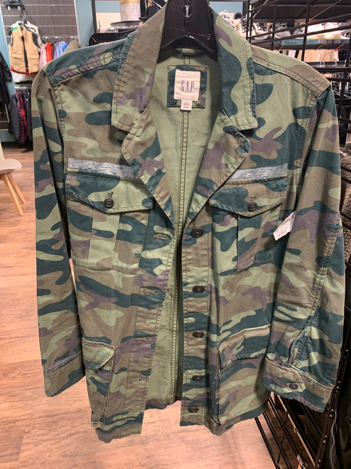 Vist Large View of Product Image Which is Used Gap Short Light Jacket S-4/6