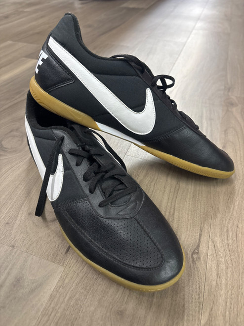 Vist Large View of Product Image Which is Used Nike Mens Athletic Shoes 14