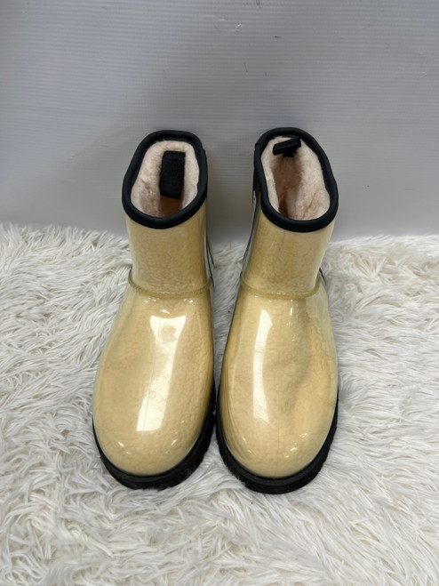 Vist Large View of Product Image Which is Used Ugg Australia Outerwear Boots 9