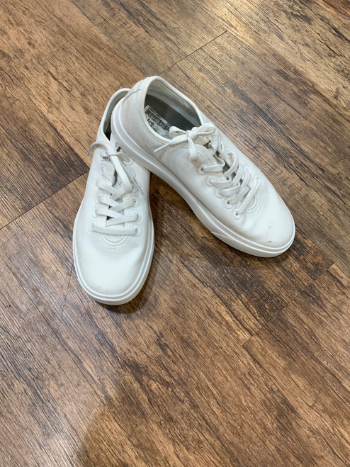 Vist Large View of Product Image Which is Used All Birds Casual Shoes 11