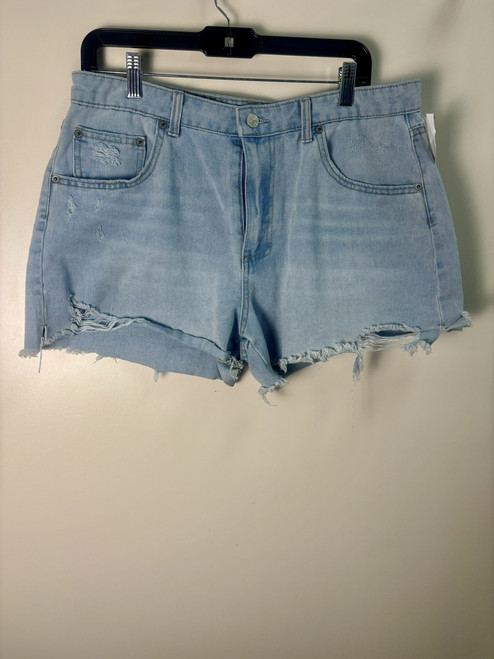 Vist Large View of Product Image Which is Used Unbranded Shorts 14-32