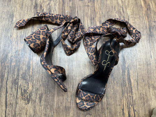 Used Jessica Simpson Low Heels 8.5 60031-S000744570