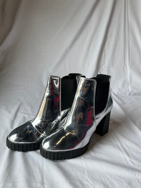 Used Qupid Ankle Boots 8 60045-S000742991 Vist Large View of Product Image Which is Used Qupid Ankle Boots 8