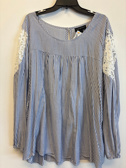 Vist Large View of Product Image Which is Used Lane Bryant Long Sleeve Top P 1X-18