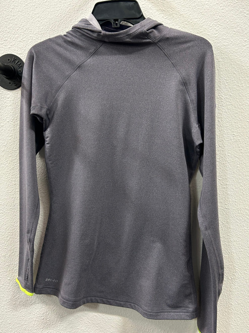 Vist Large View of Product Image Which is Used Nike Active Long Sleeve M-8/10