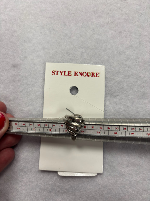 Vist Large View of Product Image Which is Used Unbranded Ring