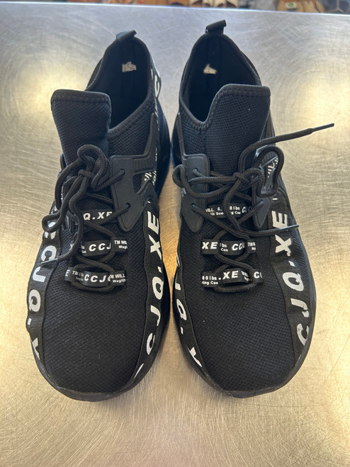 Vist Large View of Product Image Which is Used Unbranded Mens Athletic Shoes 11 60112-S000415826