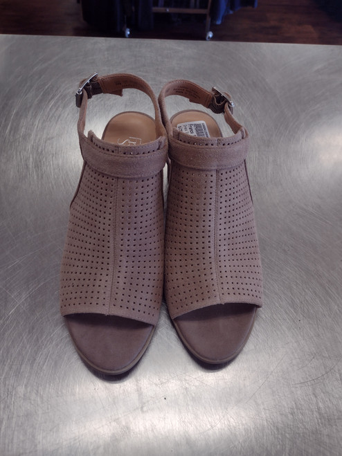 Used Franco Sarto Dress Sandals 9 60112-S000415996 Vist Large View of Product Image Which is Used Franco Sarto Dress Sandals 9