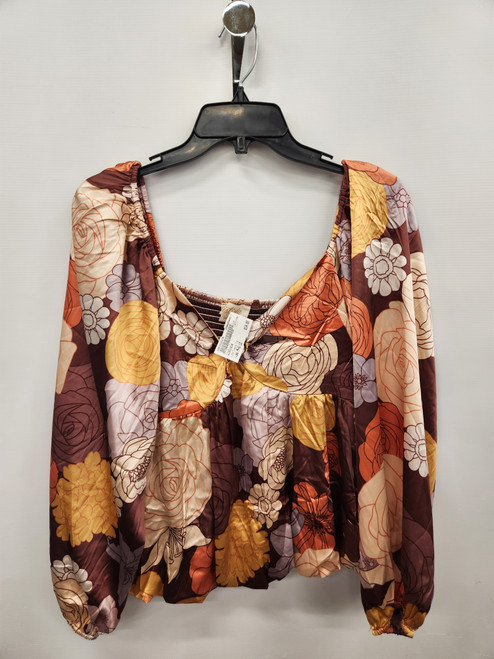 Vist Large View of Product Image Which is Used Listicle Long Sleeve Top M-8/10