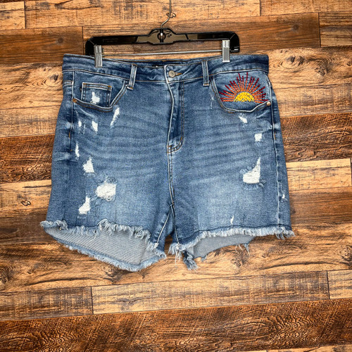 Vist Large View of Product Image Which is Used Judy Blue Shorts 2X 20/35