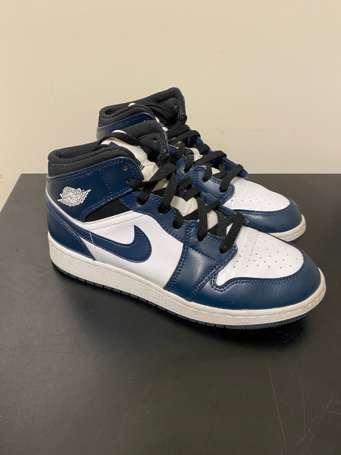 Vist Large View of Product Image Which is Used Unbranded Casual Shoes 8.5 60100-S000277128