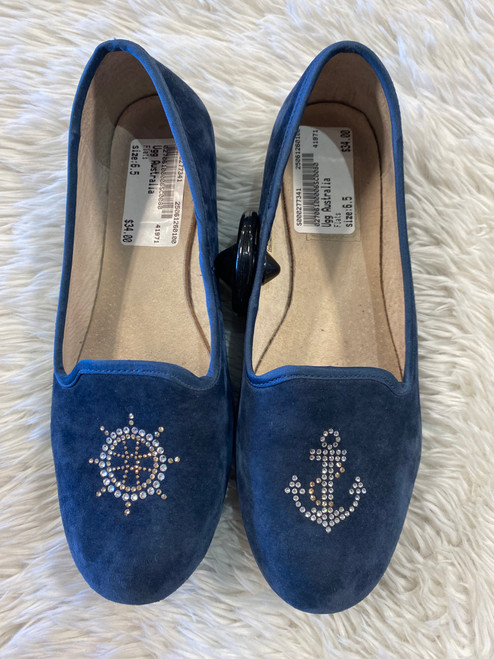 Vist Large View of Product Image Which is Used Ugg Australia Flats 6.5