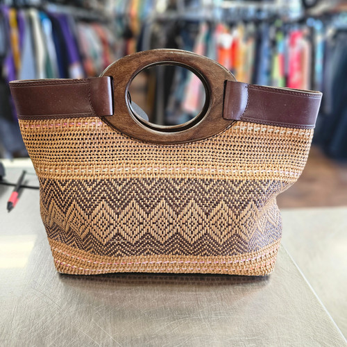 Vist Large View of Product Image Which is Used Unbranded Large Handbag