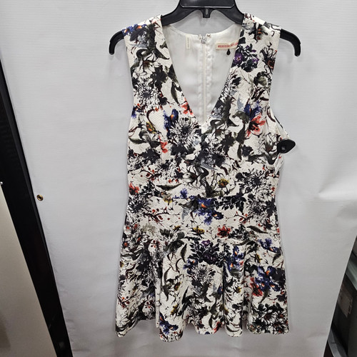 Vist Large View of Product Image Which is Used Unbranded Short Dress B L-12/14