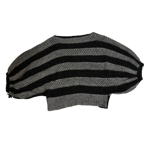 Used BCBG Maz Azria Lightweight Sweater L-12/14 60038-S001150707 Vist Large View of Product Image Which is Used BCBG Maz Azria Lightweight Sweater L-12/14