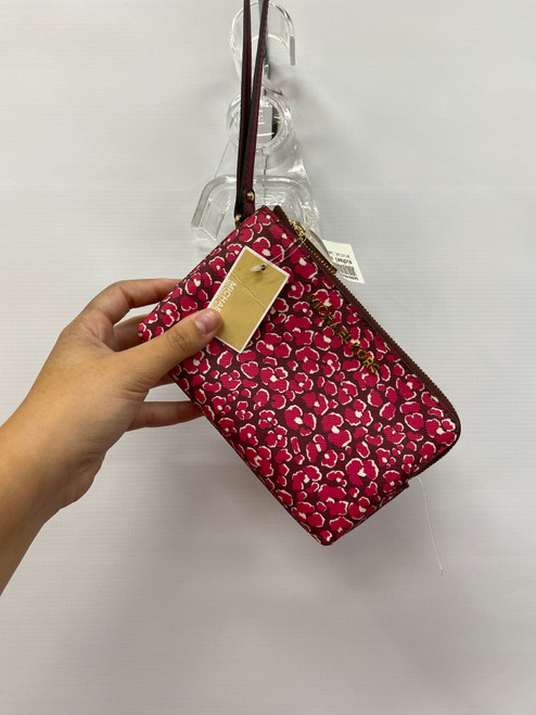 Vist Large View of Product Image Which is Used Michael Michael Kors Leather Wristlet 60072-S000464935