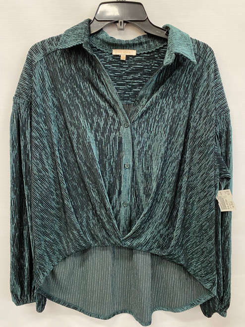 Vist Large View of Product Image Which is Used Skies Are Blue Long Sleeve Top XS-0/2