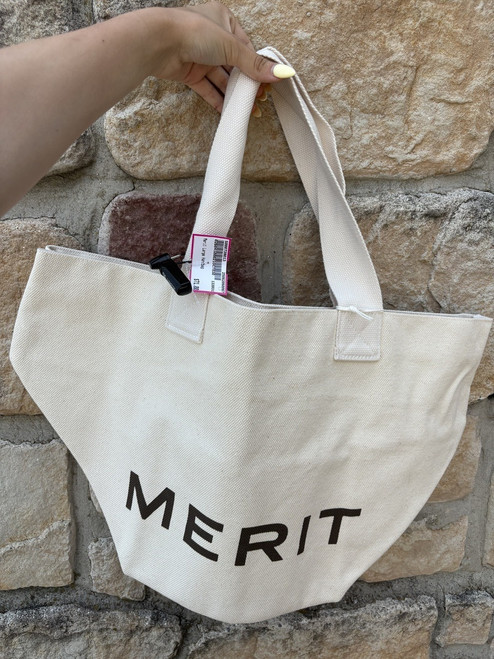 Vist Large View of Product Image Which is Used Merit Handbag