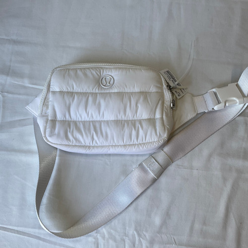 Used Lululemon Athletica Small Handbag 60045-S000752241