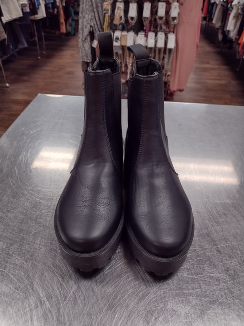 Used Unbranded Ankle Boots 7 60112-S000418332 Vist Large View of Product Image Which is Used Unbranded Ankle Boots 7