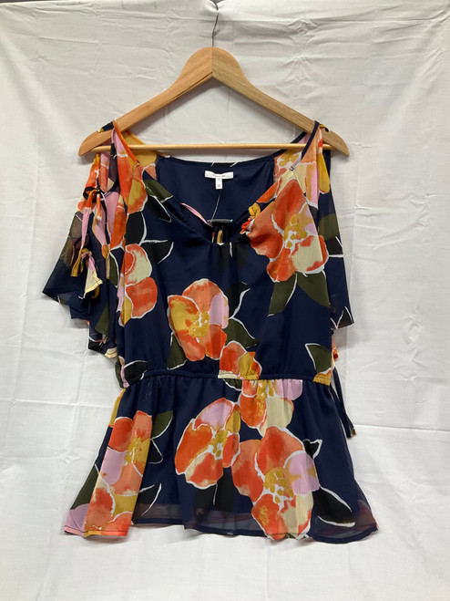 Vist Large View of Product Image Which is Used Maurices Short Sleeve Top M-8/10