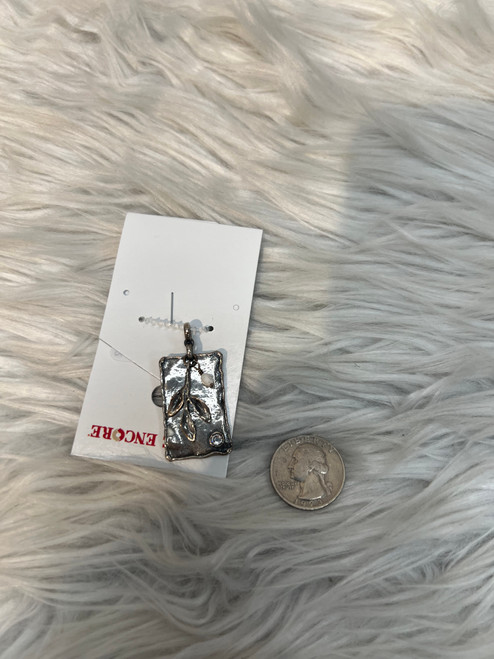 Vist Large View of Product Image Which is Used Unbranded Necklace 60132-S000094141