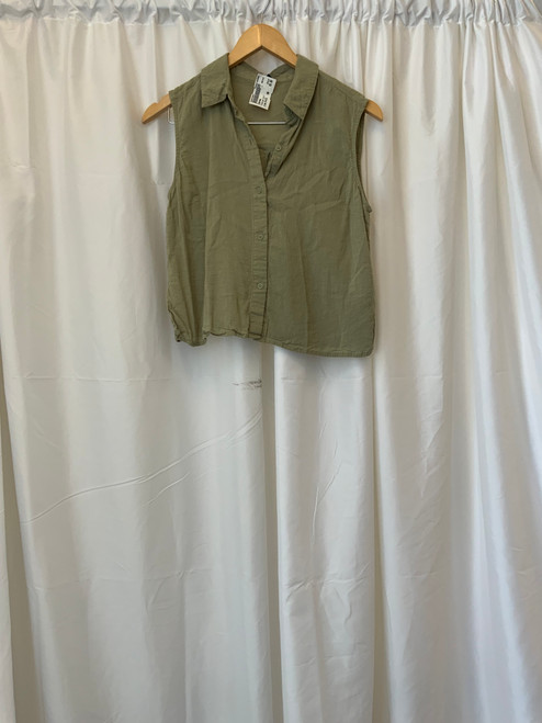 Vist Large View of Product Image Which is Used Express Sleeveless Top P S-4/6