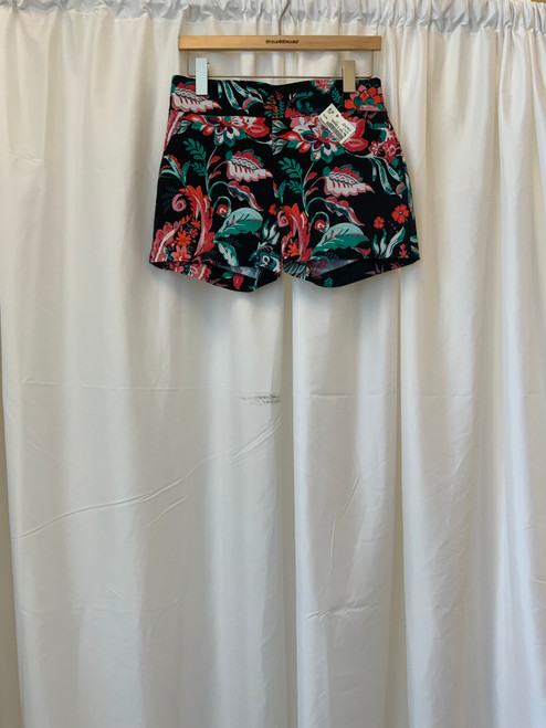 Vist Large View of Product Image Which is Used New York & Company Shorts P 4-27