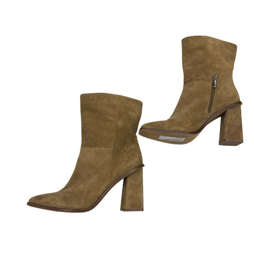 Used Vince Camuto Ankle Boots 9.5 60115-S000218431 Vist Large View of Product Image Which is Used Vince Camuto Ankle Boots 9.5